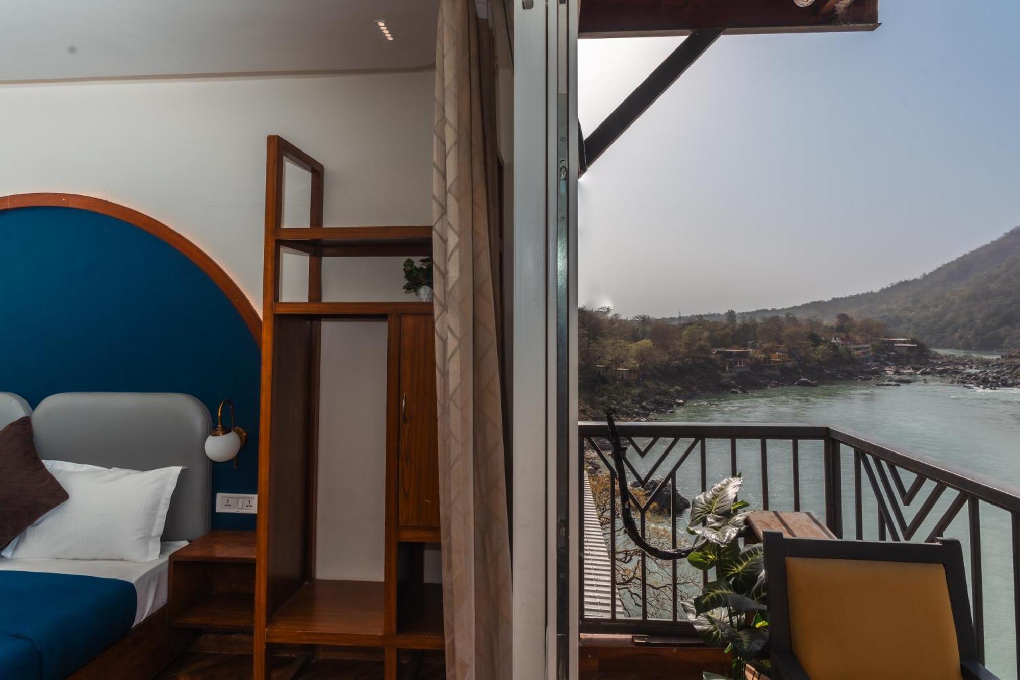 Joey'S By The Ganges Rishīkesh Exterior foto