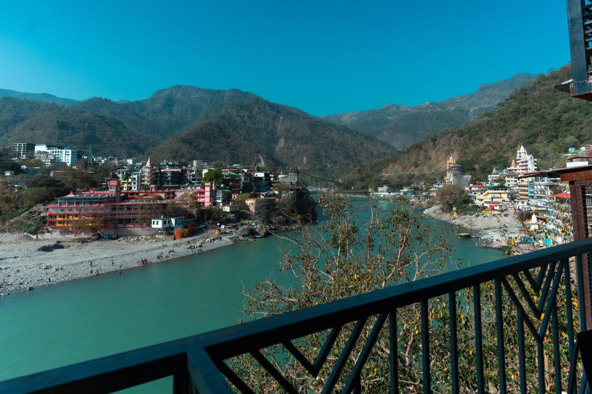 Joey'S By The Ganges Rishīkesh Exterior foto